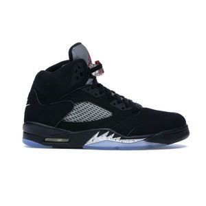 Jordan
Black Metallic Retro 5s
